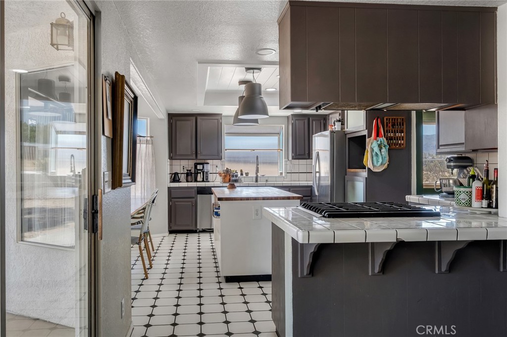 23482 Guajome Road Apple Valley, CA 92307 - Photo 13 of 31