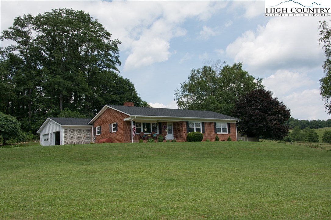 660 Ray Taylor Road West Jefferson, NC 28694 - Photo 1 of 24 Gallery Image 1