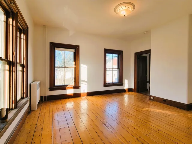 $299,000 | 2951 East Main Road, Unit 3, Portsmouth, RI 02871