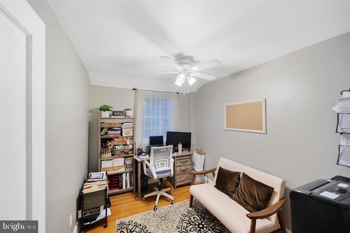1660 Aberdeen Road Towson, MD 21286 - Photo 18 of 28 a living room with furniture and a flat screen tv