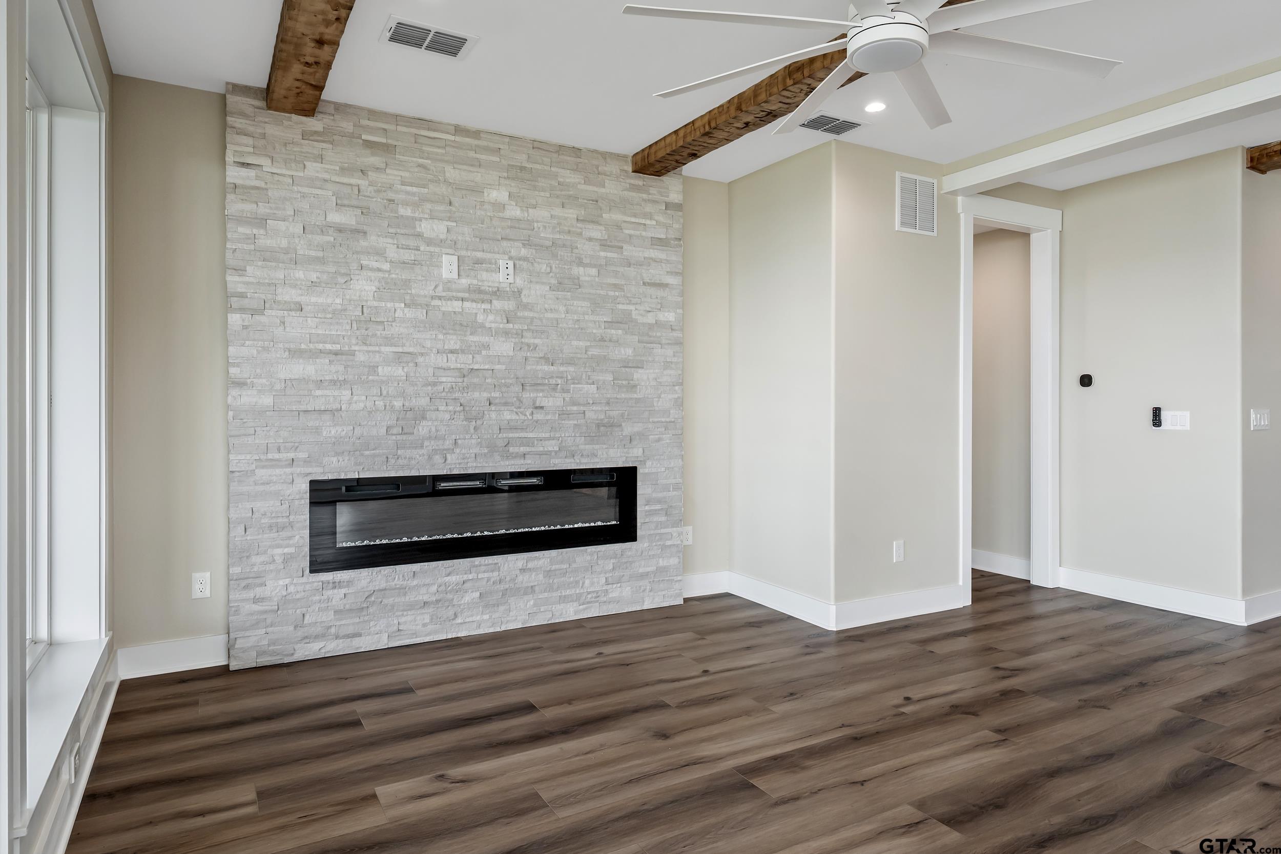 22107 Blue Water Road Chandler, TX 75758 - Photo 13 of 37