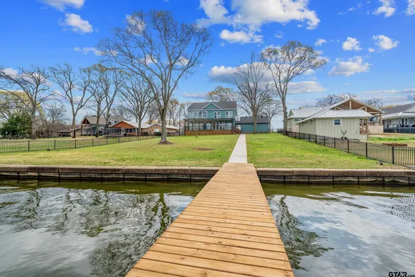 $1,295,000 | 22107 Blue Water Road, Chandler, TX 75758