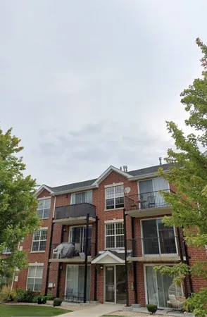 $2,650 | 16641 Liberty Circle, Unit 2S, Orland Park, IL 60467