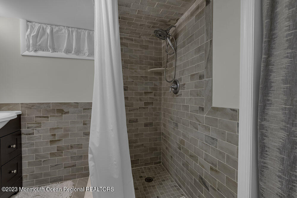 1409 River Road Belmar, NJ 07719 - Photo 28 of 135 041_mjb05964
