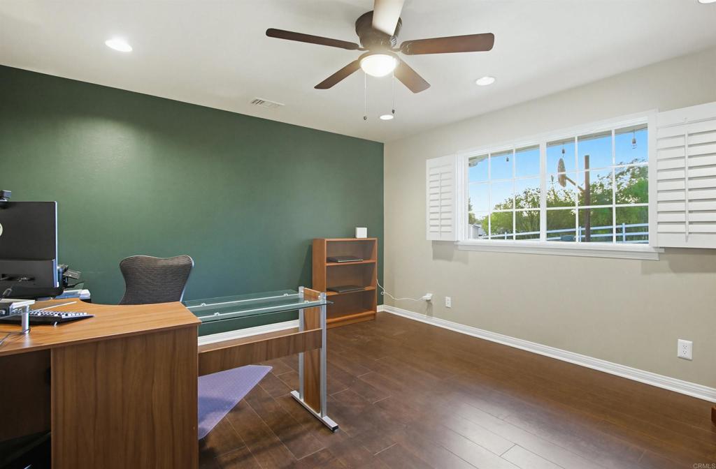 2092 Tudor Lane Fallbrook, CA 92028 - Photo 25 of 52 a workspace with furniture and window