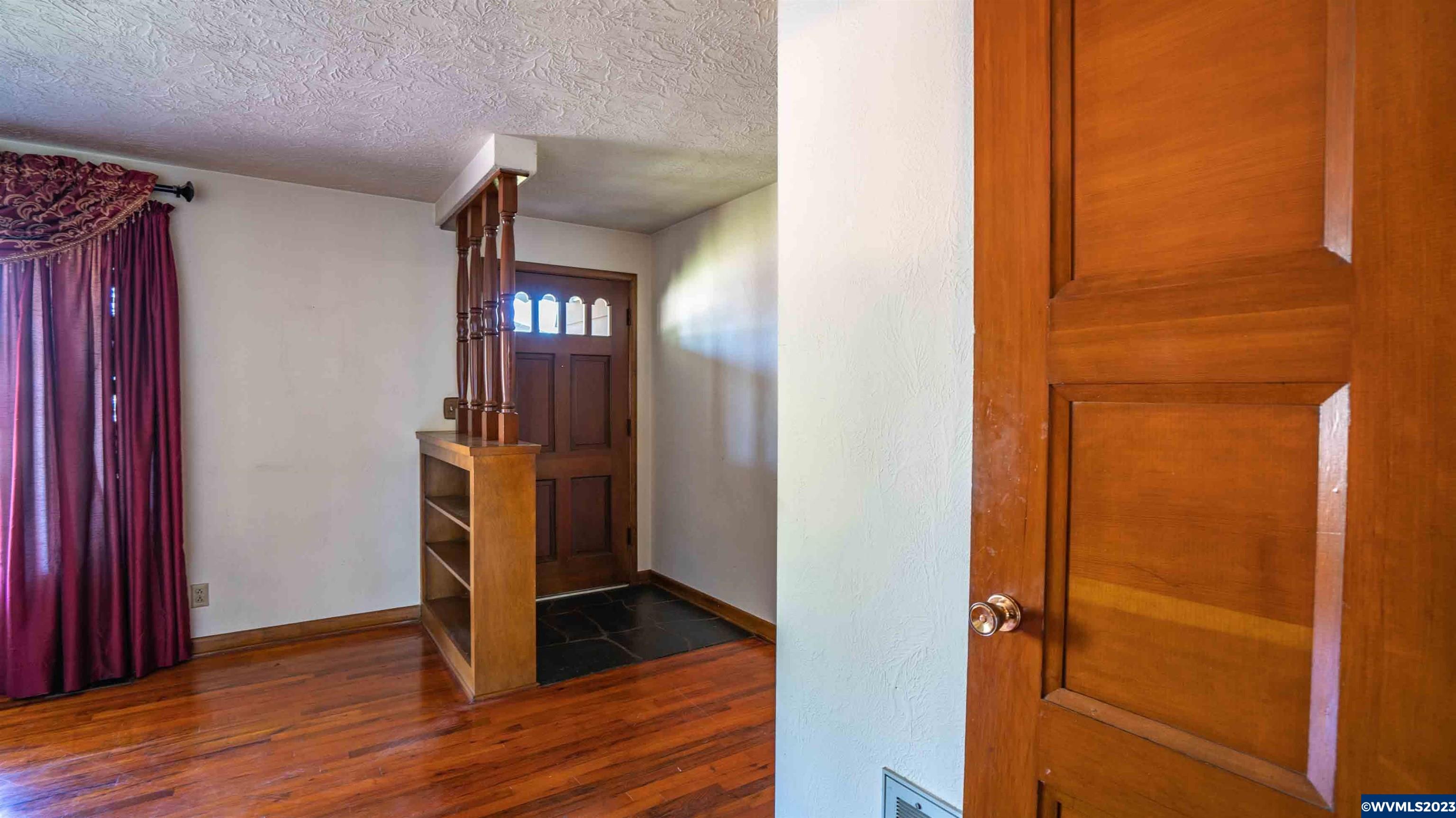4350 Auburn Road Northeast Salem, OR 97301 - Photo 6 of 42 Gallery Image 6