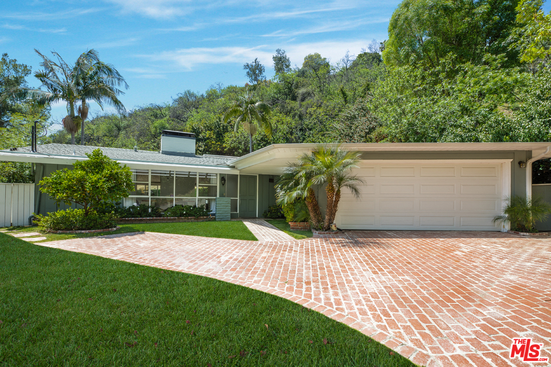 2135 Roscomare Road Los Angeles, CA 90077 - Photo 2 of 21 Gallery Image 2