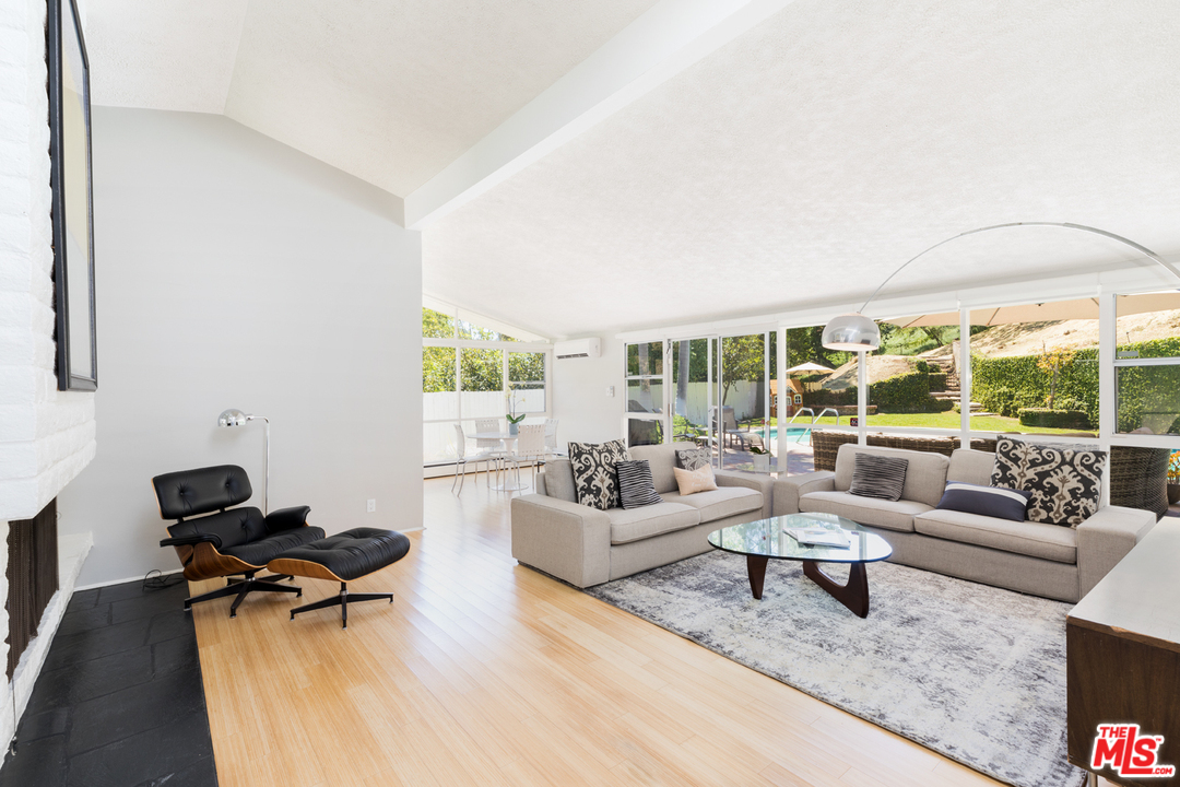 2135 Roscomare Road Los Angeles, CA 90077 - Photo 5 of 21 Gallery Image 5