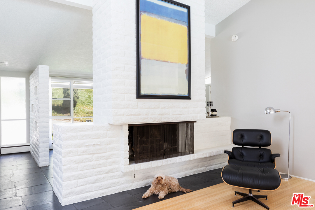 2135 Roscomare Road Los Angeles, CA 90077 - Photo 7 of 21 Gallery Image 7