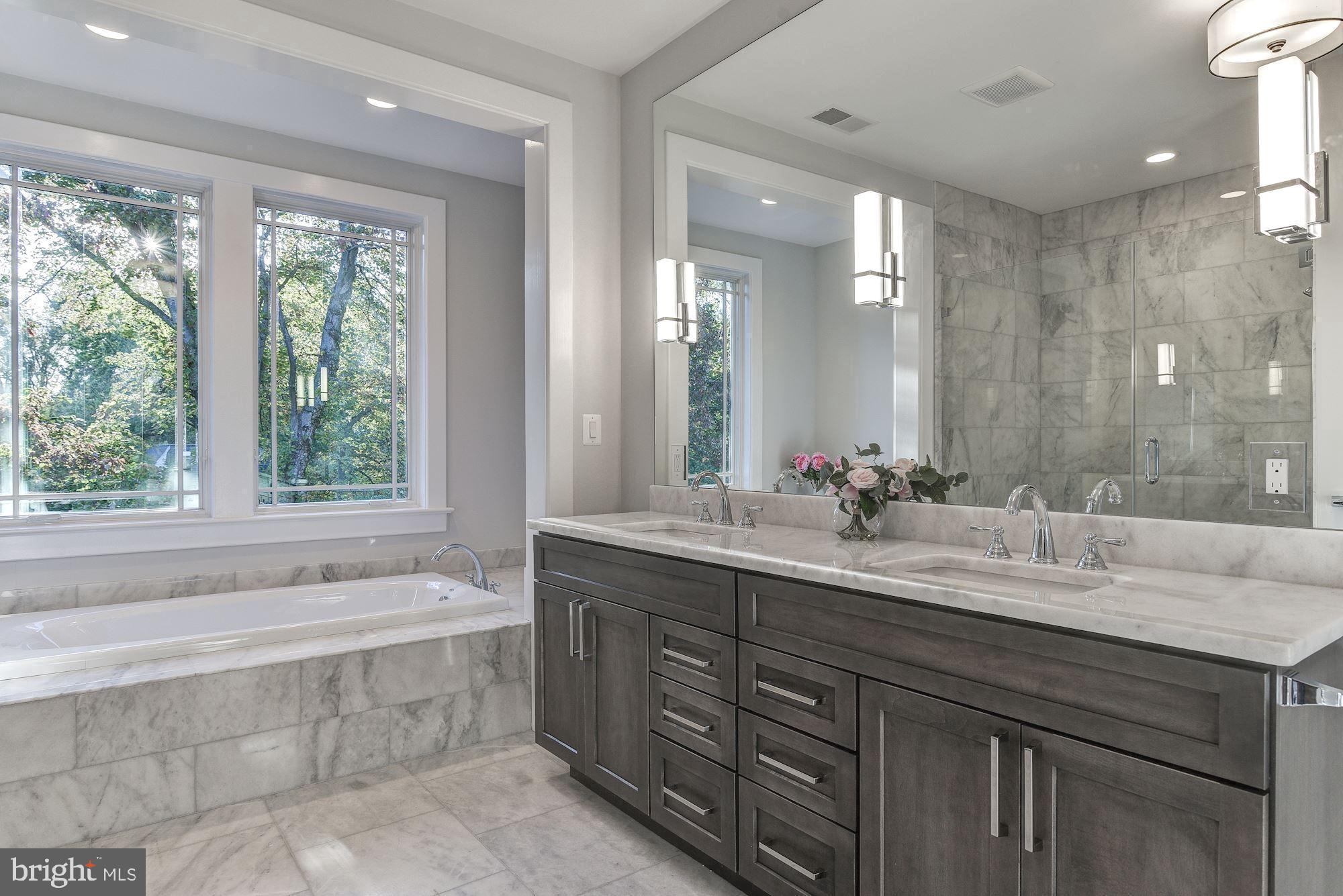 7834 Aberdeen Road Bethesda, MD 20814 - Photo 20 of 57 Master Bath