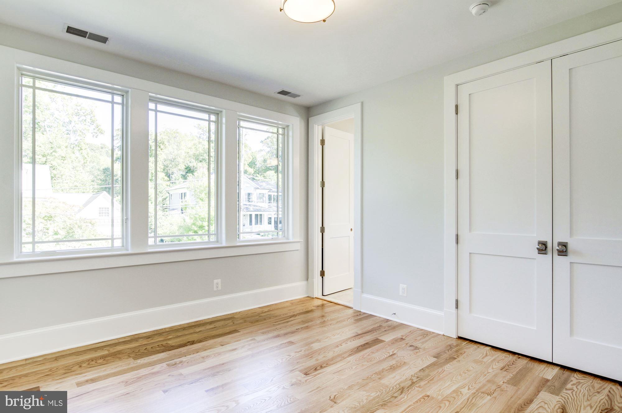7834 Aberdeen Road Bethesda, MD 20814 - Photo 28 of 57 Bedroom 2 ( 12' x 14') w/Jack & Jill Bath