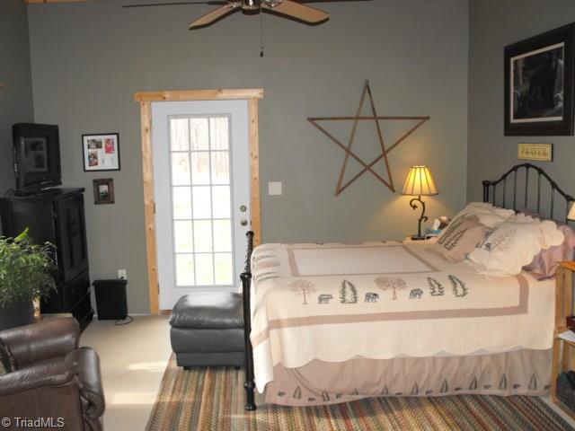 349 Rabbit Run Glade Valley, NC 28627 - Photo 8 of 11 Gallery Image 8