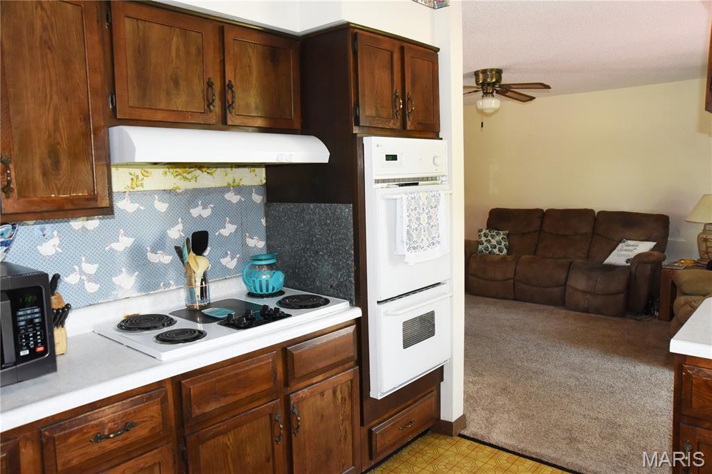 840 North Union Street Staunton, IL 62088 - Photo 19 of 41