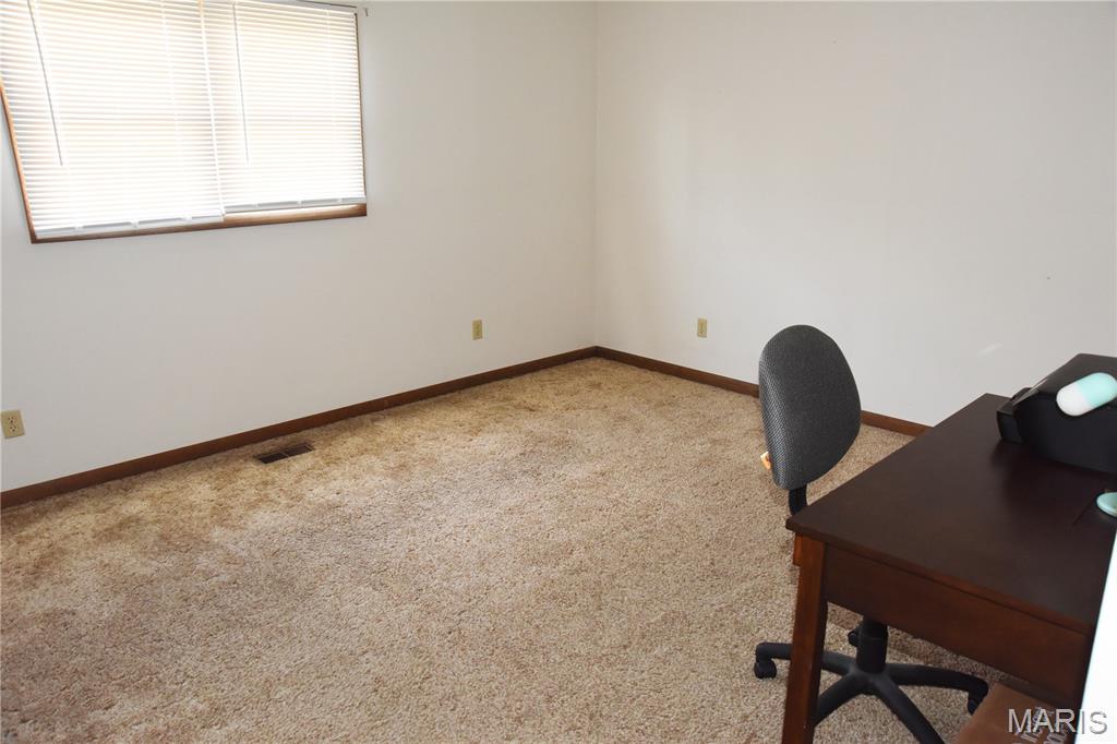 840 North Union Street Staunton, IL 62088 - Photo 25 of 41