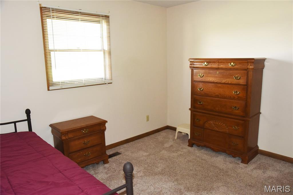 840 North Union Street Staunton, IL 62088 - Photo 32 of 41