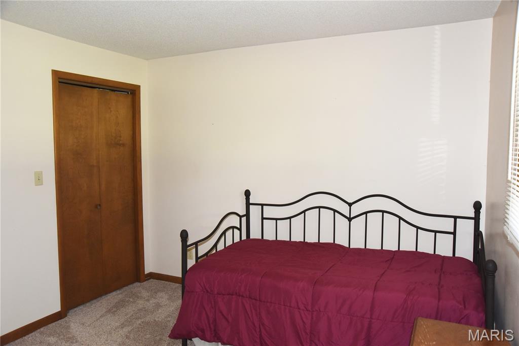 840 North Union Street Staunton, IL 62088 - Photo 33 of 41