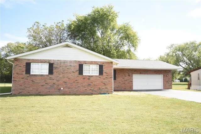 $259,900 | 840 North Union Street, Staunton, IL 62088