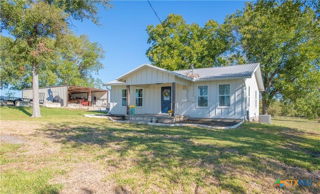 12802 County Line Road Rogers, TX 76569 - Photo 3 of 34