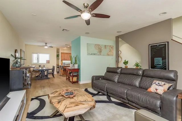 $850,000 | 325 5th Avenue South, Unit 6, St. Petersburg, FL 33701