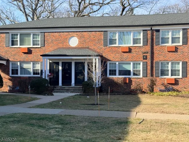 $385,000 | 213 Pitney Place, Morristown, NJ 07960