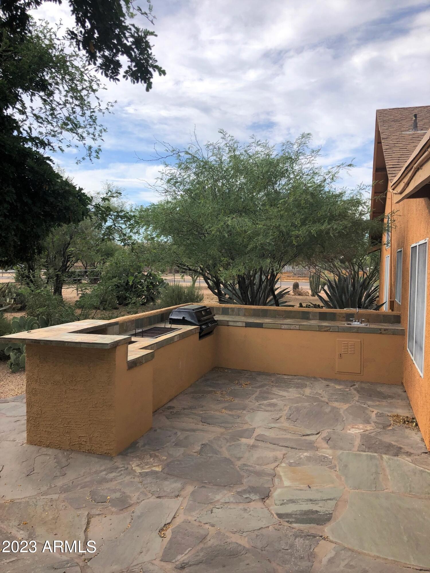2725 West Irvine Road Phoenix, AZ 85086 - Photo 25 of 33 BBQ