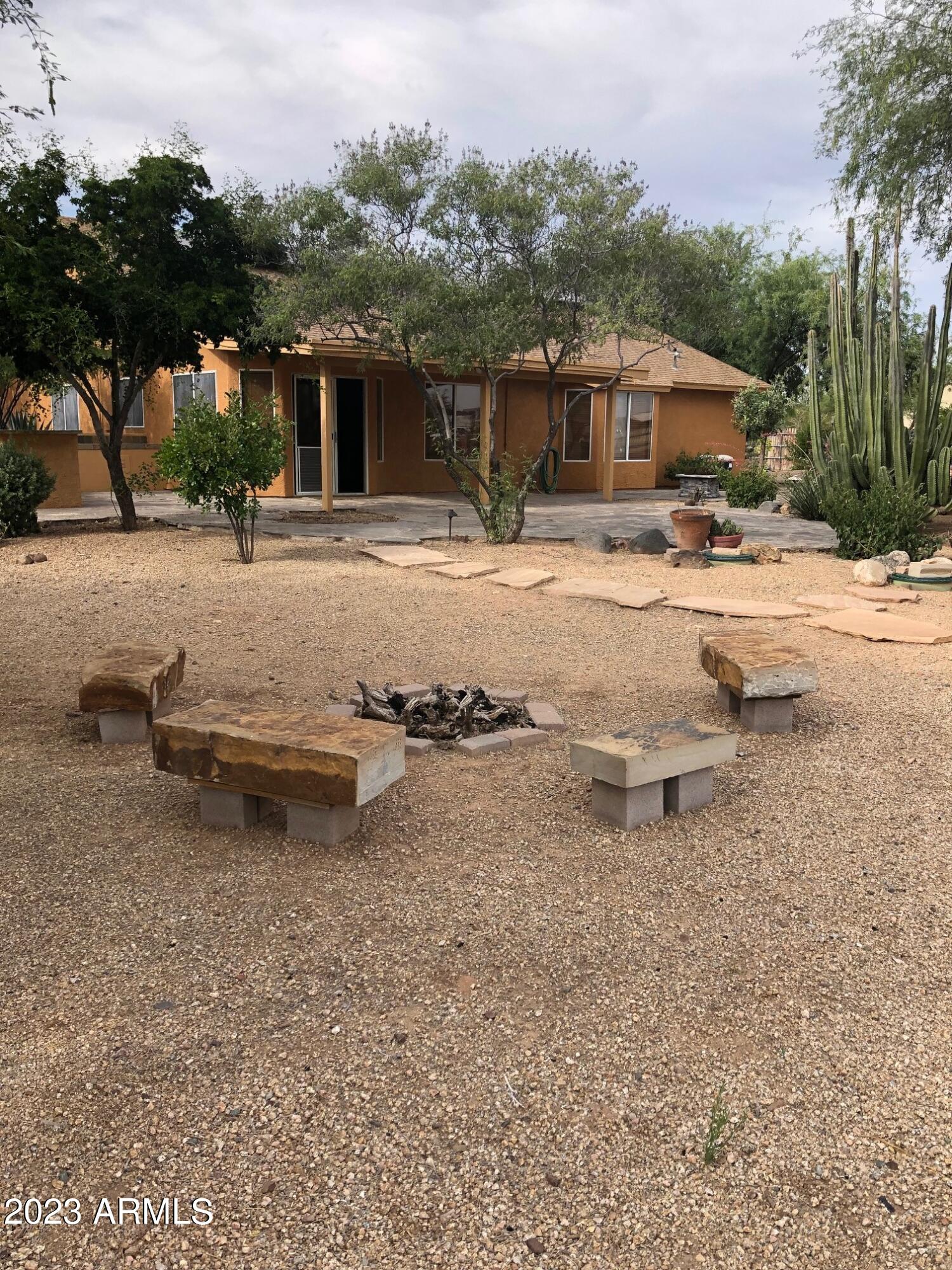 2725 West Irvine Road Phoenix, AZ 85086 - Photo 26 of 33 Firepit
