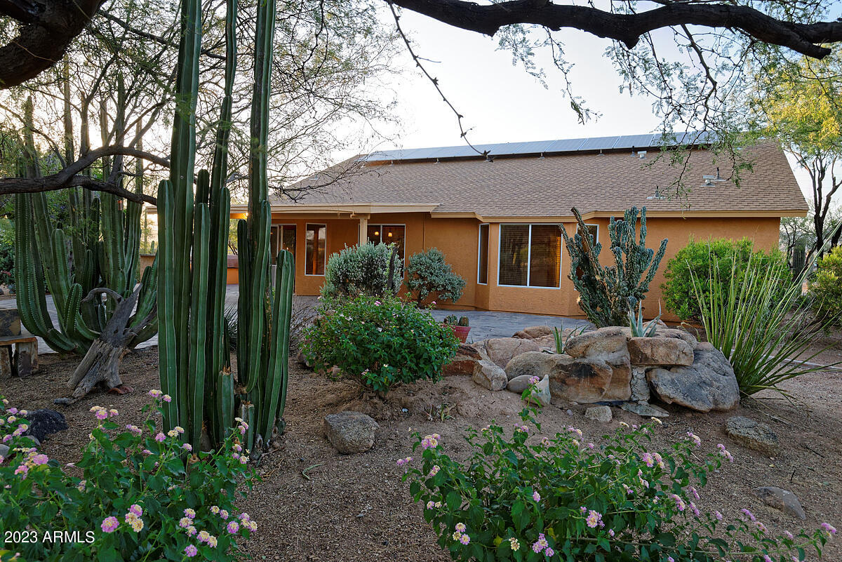 2725 West Irvine Road Phoenix, AZ 85086 - Photo 9 of 33 Back view