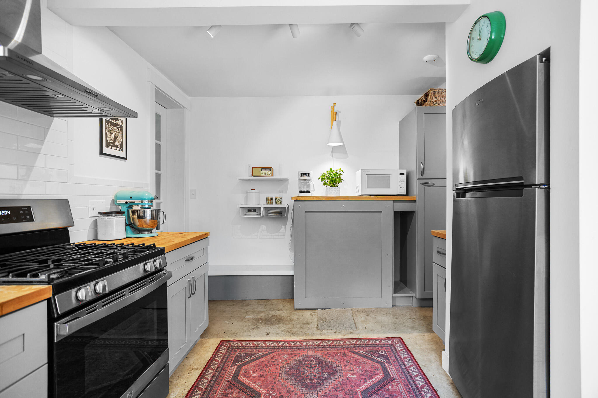 1428 Main Road Islesboro, ME 04848 - Photo 24 of 48 kitchen6
