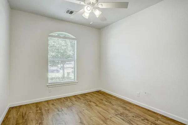 $1,800 | 207 Tolcarne Drive, Hutto, TX 78634
