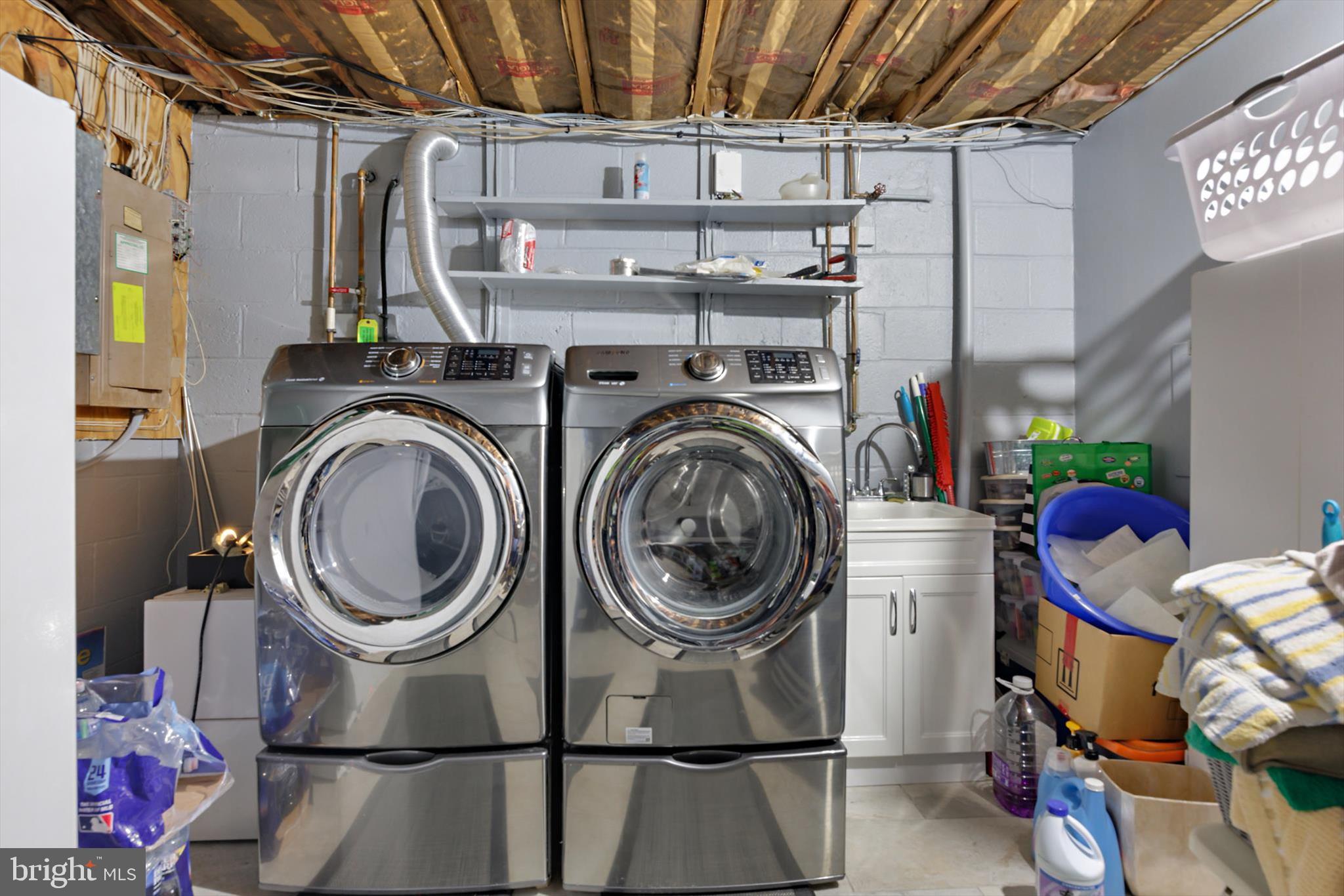 11406 Accolade Terrace Clinton, MD 20735 - Photo 33 of 45 a utility room with dryer and washer