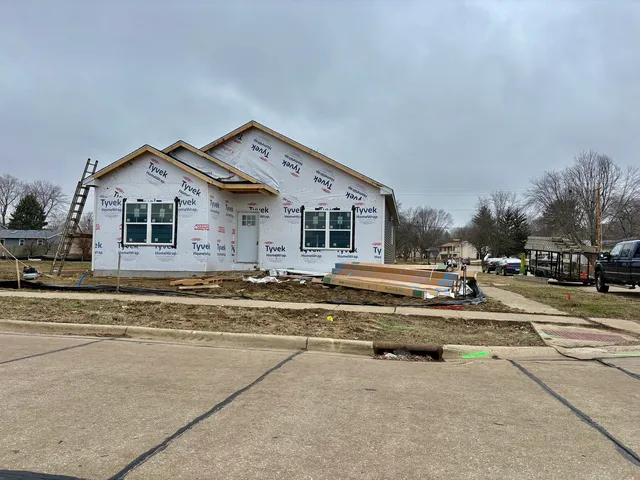 $248,400 | 1307 South Smith Road, Urbana, IL 61802