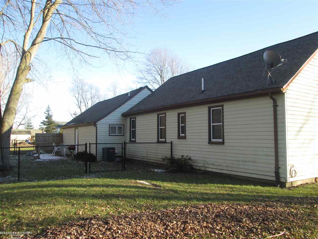 15564 Almont Road Allenton, MI 48002 - Photo 4 of 28