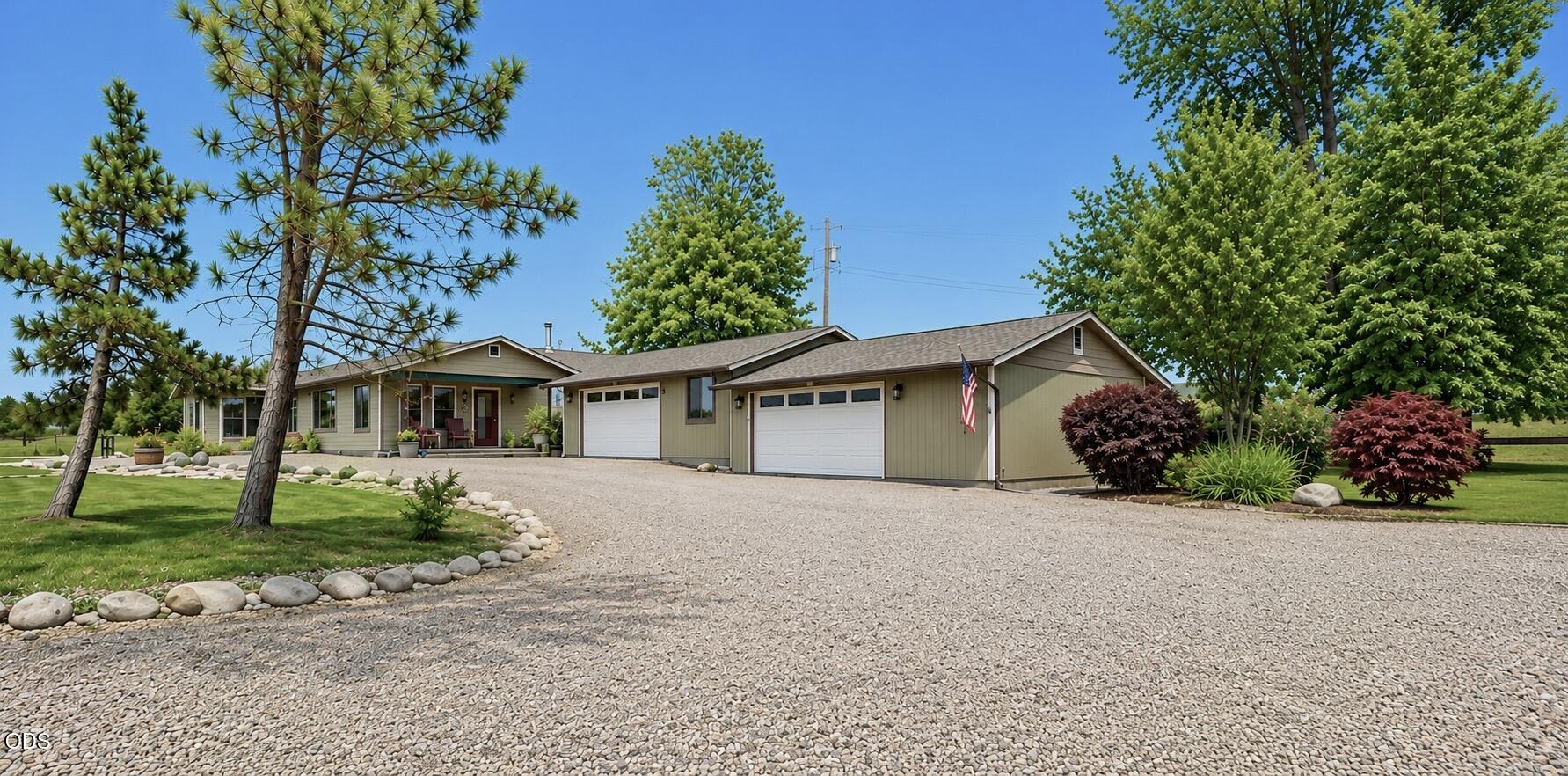 6085 Walden Lane Talent, OR 97540 - Photo 2 of 53