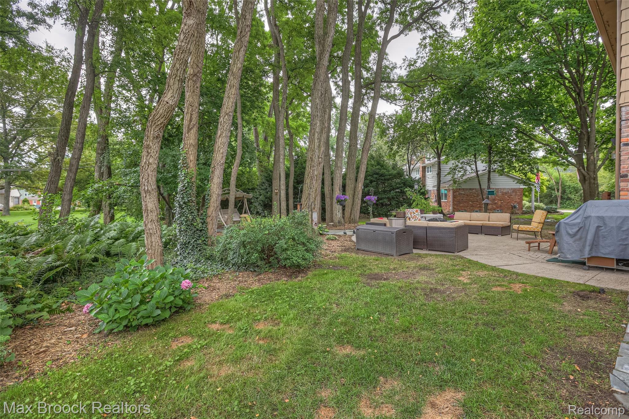 2633 Rambling Way Bloomfield Hills, MI 48302 - Photo 30 of 30 -9.jpg
