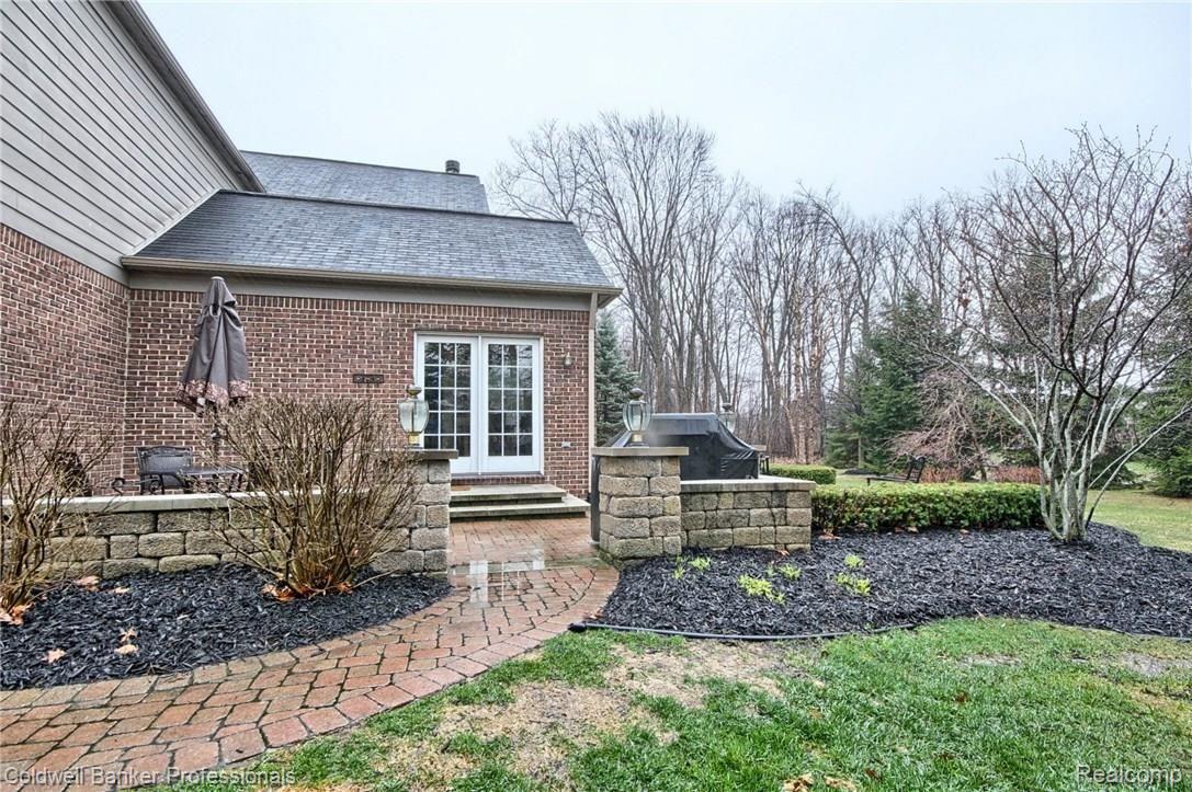 1640 Lasalle Road Canton, MI 48187 - Photo 38 of 40 36_Patio.jpg