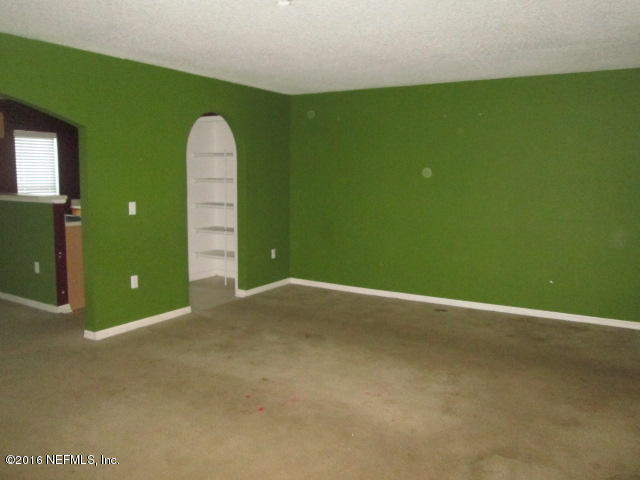 809 Bent Baum Road Jacksonville, FL 32205 - Photo 3 of 18 Living room 2