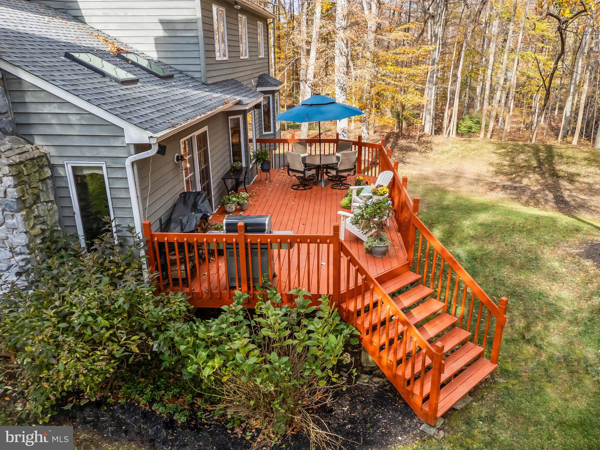 5 Copper Beech Court Landenberg, PA 19350 - Photo 37 of 38 front view of a house with street