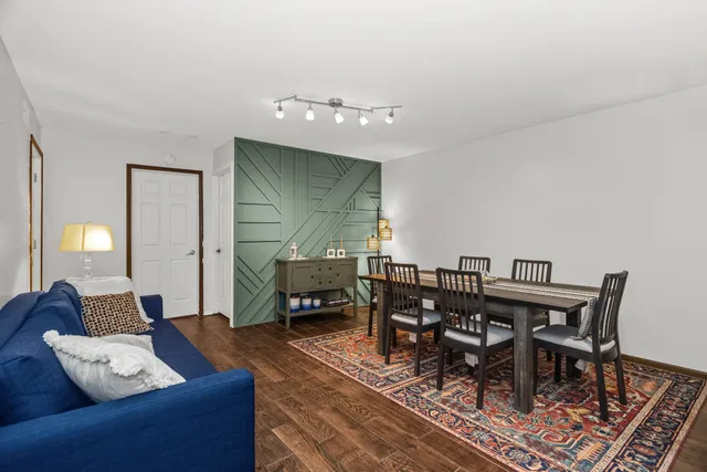 $450,000 | 1811 Lyons Street, Evanston, IL 60201