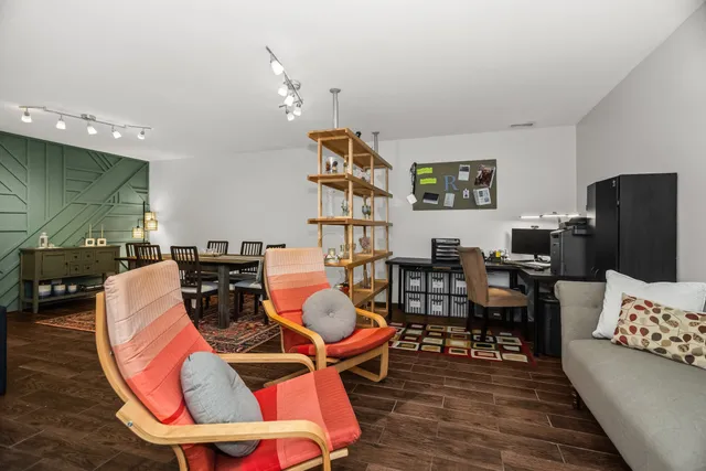 $450,000 | 1811 Lyons Street, Evanston, IL 60201