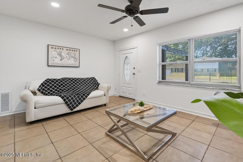 8219 Newport Road Jacksonville, FL 32244 - Photo 8 of 46 8219 Newport Rd-13