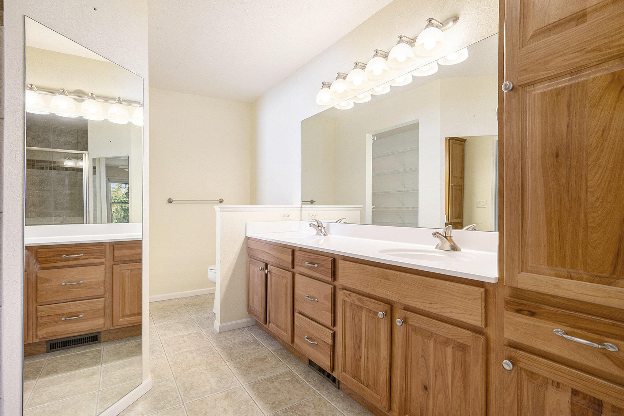 124 Stonegate Court Spring Lake, MI 49456 - Photo 14 of 27 015_file_72