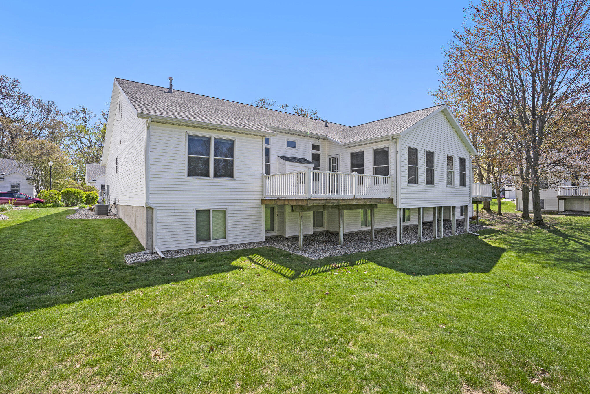 124 Stonegate Court Spring Lake, MI 49456 - Photo 25 of 27 026_file_134