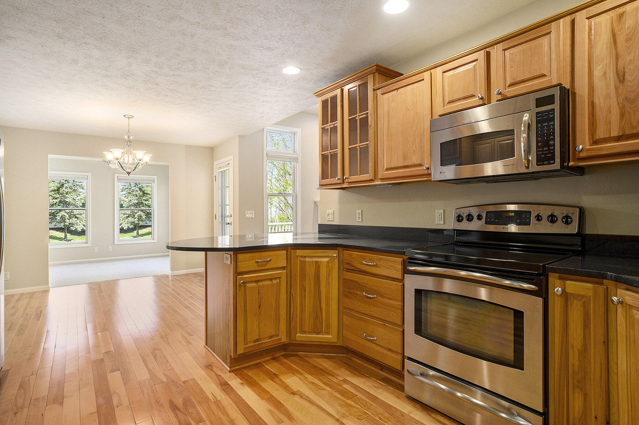124 Stonegate Court Spring Lake, MI 49456 - Photo 10 of 27 011_file_498