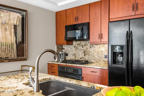 $549,000 | 7141 East Rancho Vista Drive, Unit 2014, Scottsdale, AZ 85251