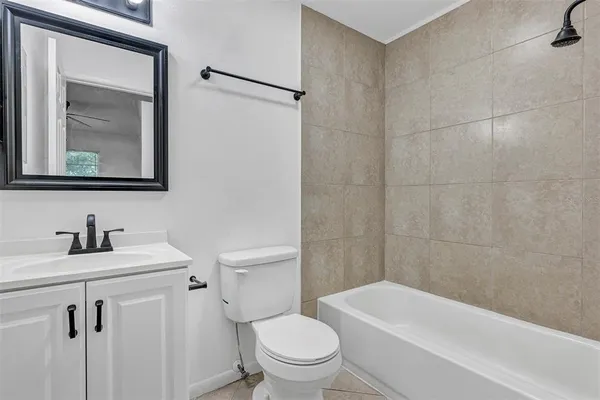 $1,050 | 506 Northeast 28th Avenue, Unit C, Ocala, FL 34470