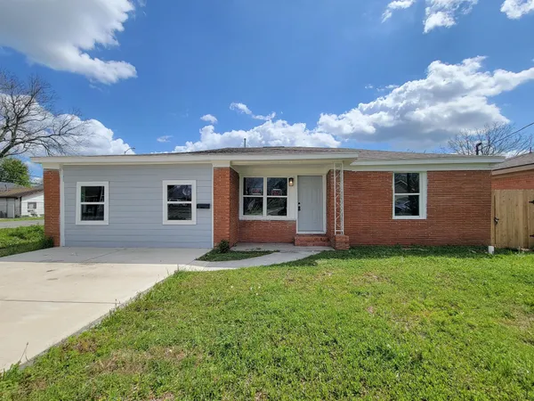 $1,595 | 4538 Clover Street, Houston, TX 77051