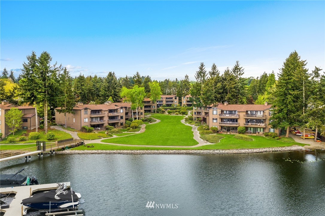17424 Northeast 40th Place, Unit B6 Redmond, WA 98052 - Photo 1 of 29