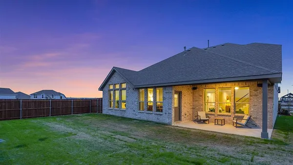 $528,615 | 3313 Pier Vw Street, Grand Prairie, TX 76065