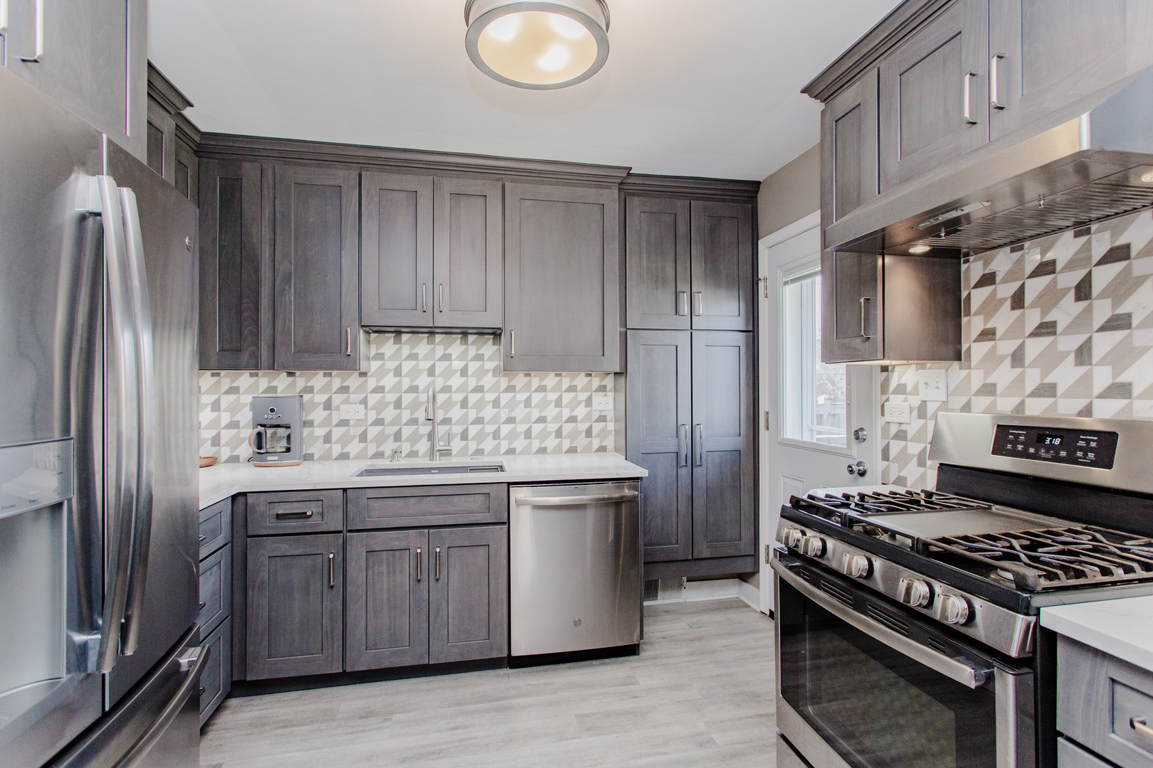 7734 West Rascher Avenue Chicago, IL 60656 - Photo 10 of 44 Gallery Image 10