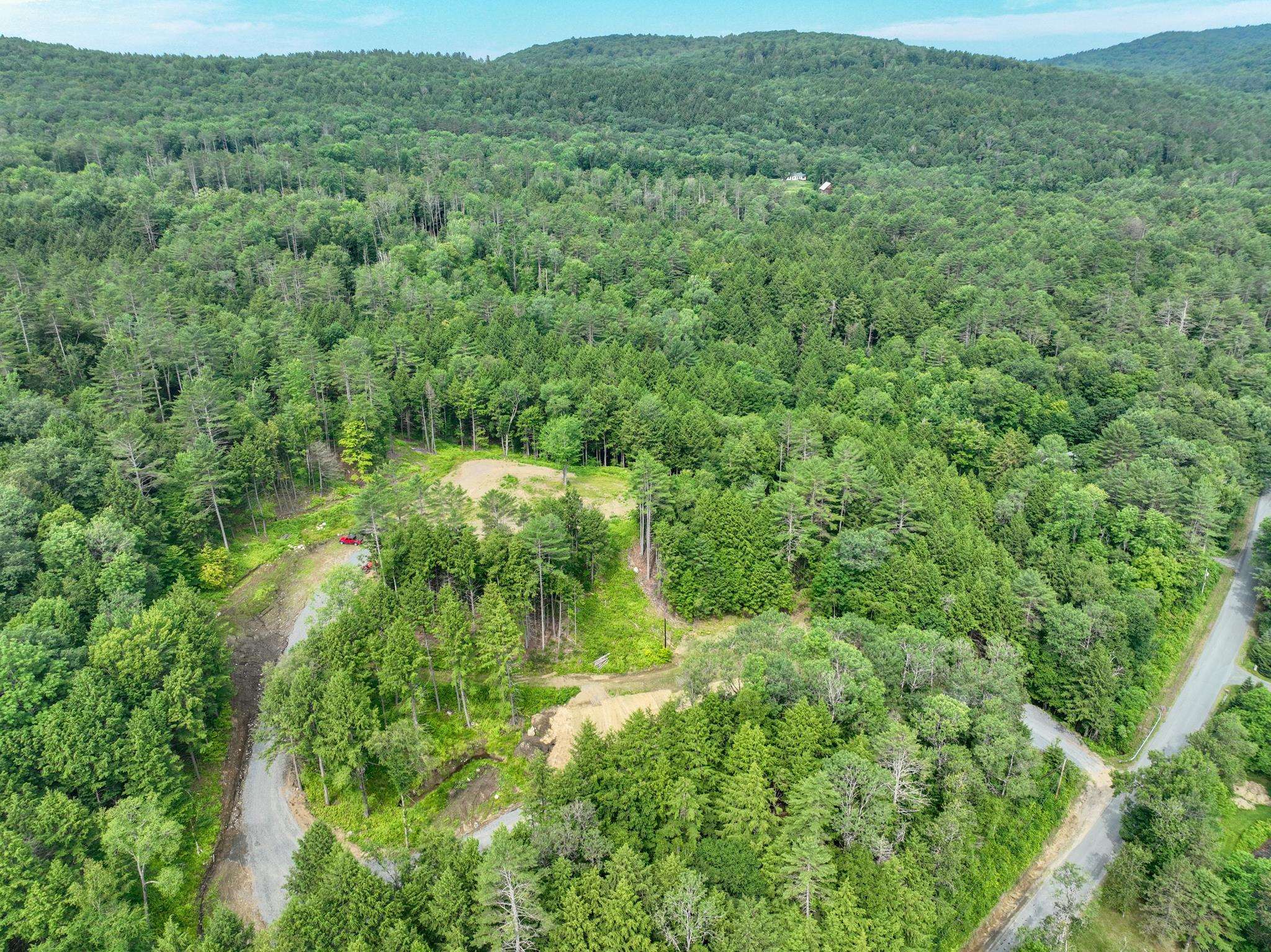 567 Sawnee Bean Road Thetford, VT 05075 - Photo 3 of 12